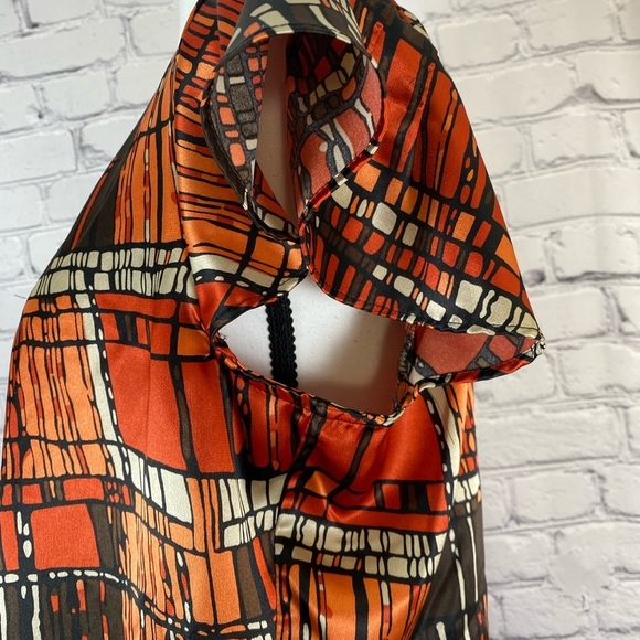Apt 9 Silky Geometric Top size Large - Picture 8 of 9
